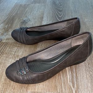 Rounded toe flats size 11. Lifestride brand, gray EUC